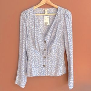 {{h&m}} Floral V-Neck Blouse